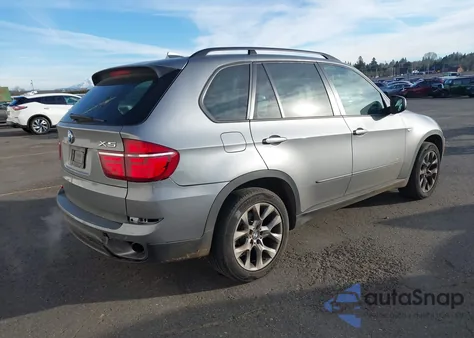2011 BMW X5 xDrive35I/xDrive35I Premium/xDrive35I Sport Activity z USA, uszkodzony, nr VIN 5UXZV4C56BL742684